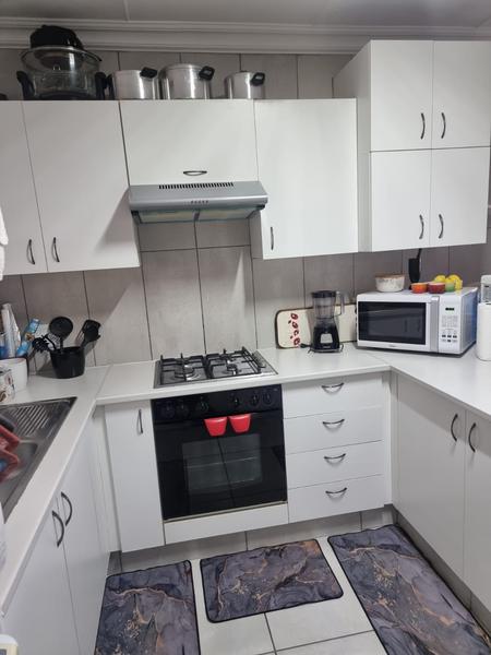 Apartment / Flat For Rent in Hartenbos Central, Hartenbos